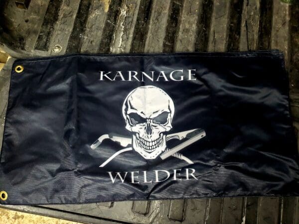 A black flag with a skull and crossbones on it.